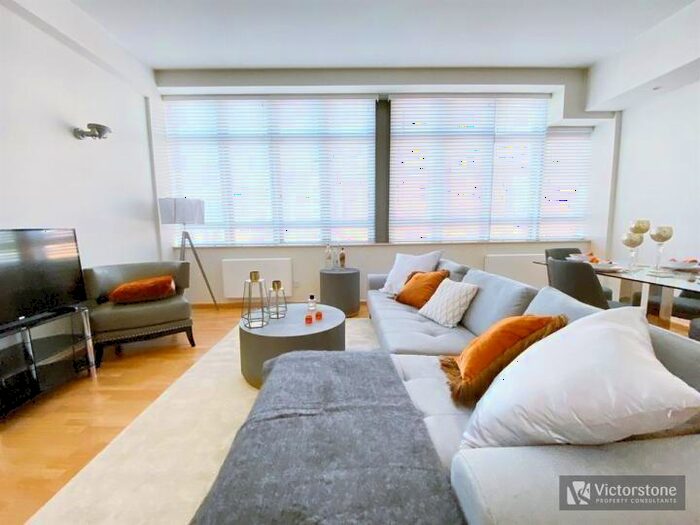 1 Bedroom Apartment To Rent In Lawrence House, City Road, Clerkenwell, London, EC1V