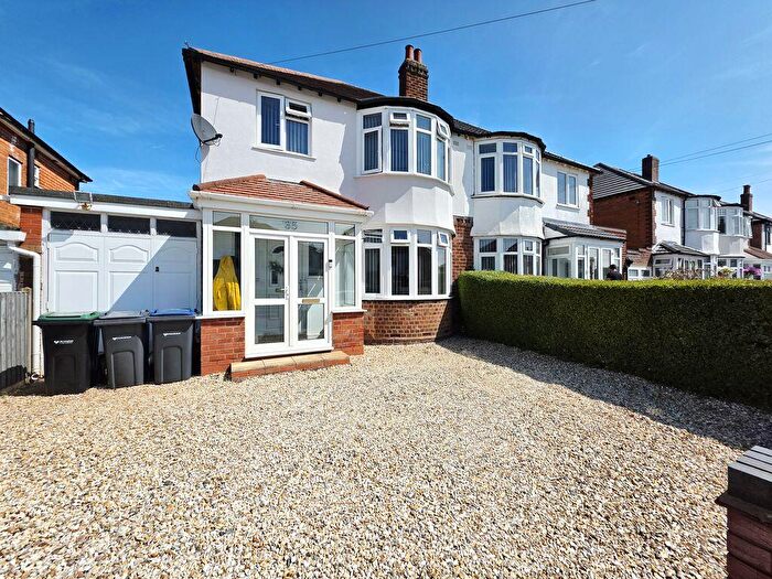 3 Bedroom Semi Detached House For Sale In Elizabeth Road, Sutton Coldfield, B73