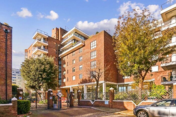 3 Bedroom Flat To Rent In Anhalt Road, Battersea, SW11