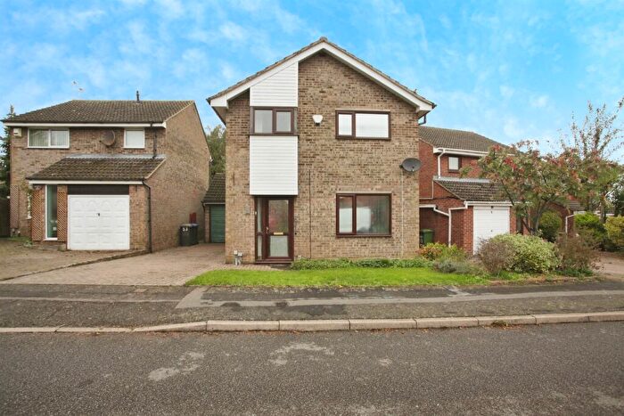 4 Bedroom Detached House For Sale In Bracken Drive, Rugby, CV22