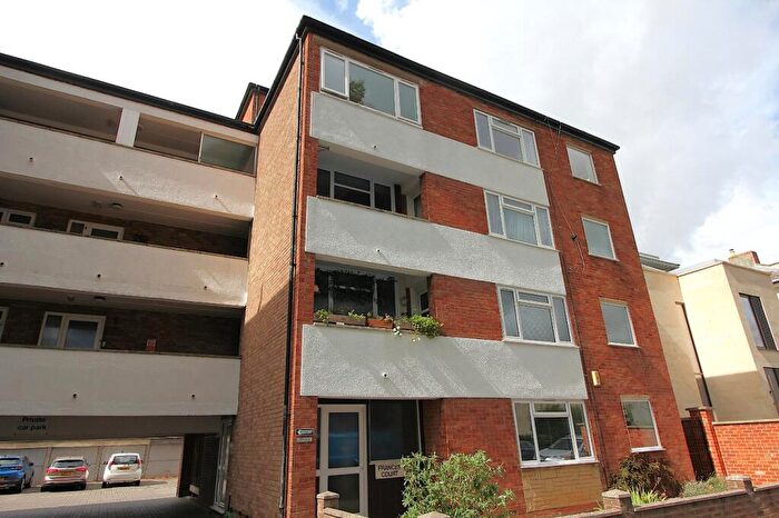 2 Bedroom Apartment To Rent In Priory Street, Cheltenham, Gloucestershire, GL52