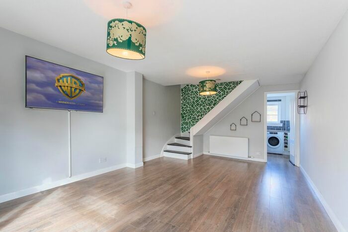 2 Bedroom Detached House To Rent In Baberton Mains Crescent, Baberton, Edinburgh, EH14