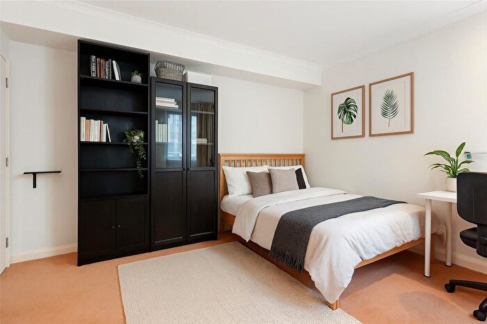 Studio To Rent In University Street, London, WC1E