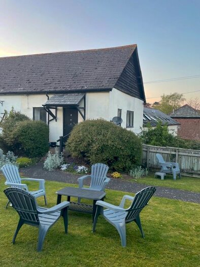 2 Bedroom Barn Conversion For Sale In Exmouth Road, Colaton Raleigh, Sidmouth, EX10
