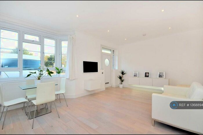 1 Bedroom Flat To Rent In Morden, London, SM4