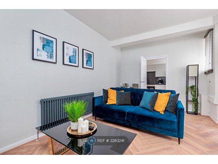 2 Bedroom Flat To Rent In Bell Street, London, NW1