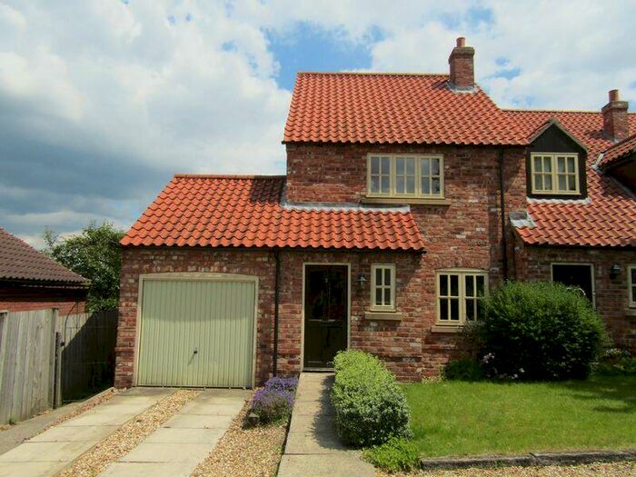 2 Bedroom Semi-Detached House To Rent In Gringley Court, Doncaster, DN10