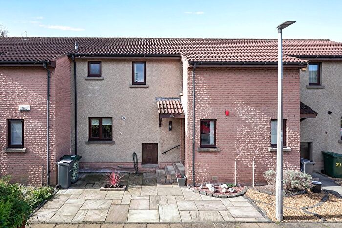 3 Bedroom Terraced House For Sale In Ladehead, Edinburgh, EH6