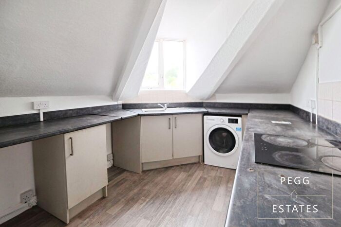 1 Bedroom Flat For Sale In Rock Road, Torquay, TQ2