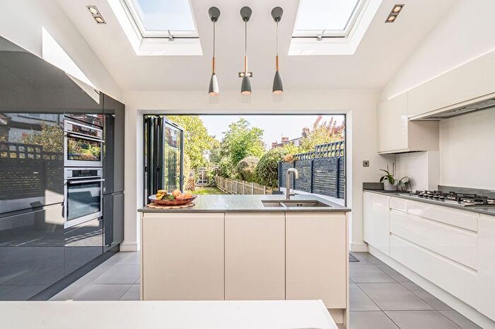 3 Bedroom Terraced House For Sale In Highfield Road, Isleworth, TW7