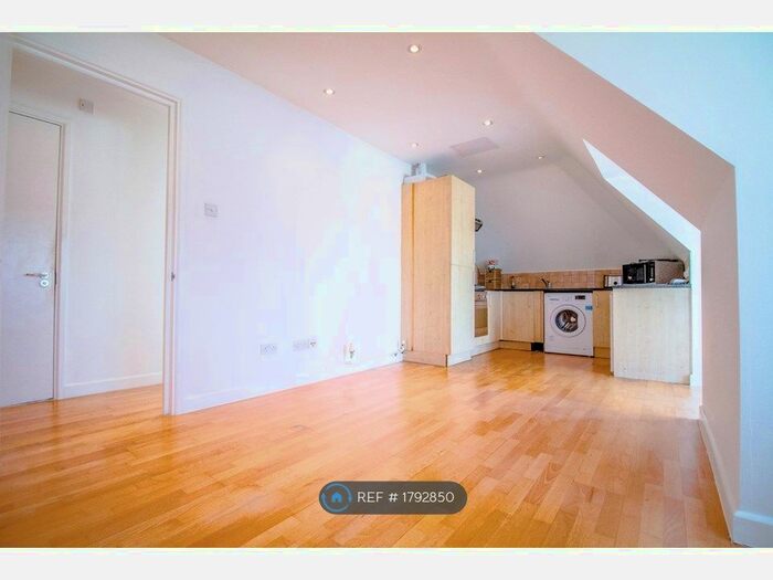 1 Bedroom Flat To Rent In Cricklewood Lane, London, NW2