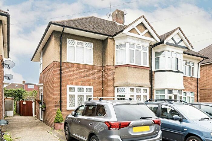 2 Bedroom Flat To Rent In Amesbury Road, Feltham, TW13