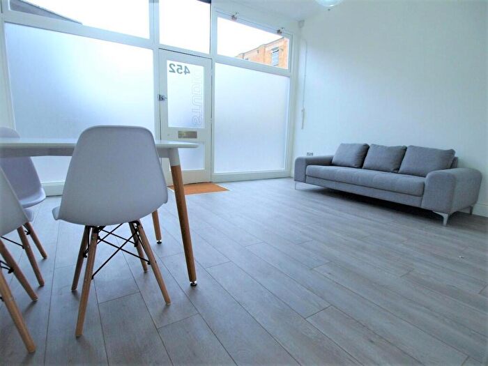 1 Bedroom Flat To Rent In Hornsey Road, London, N19