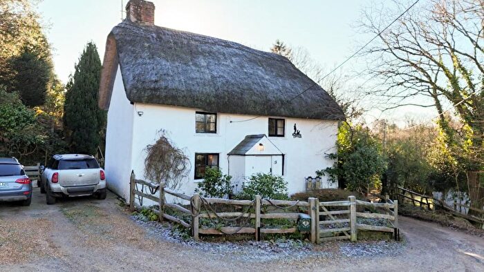 2 Bedroom Detached House For Sale In Frogham Hill, Frogham, SP6