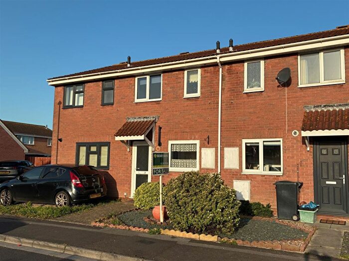 2 Bedroom Terraced House For Sale In Cunningham Road, Burnham-On-Sea, TA8