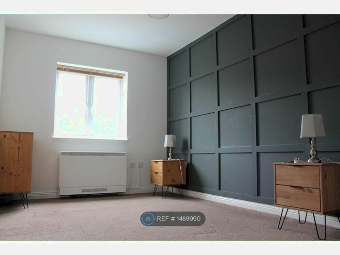 2 Bedroom Flat To Rent In Marle Close, Pentwyn, Cardiff, CF23