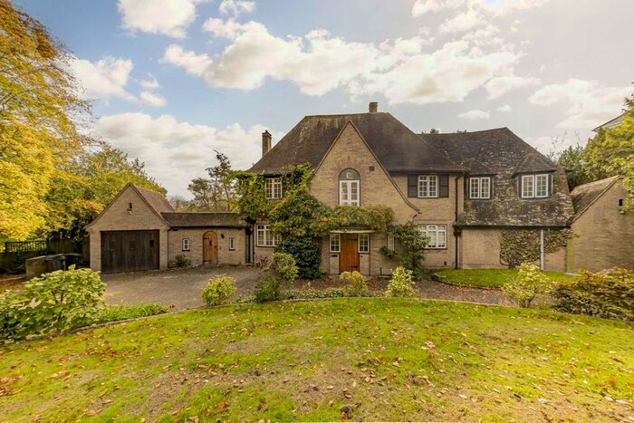 5 Bedroom Property To Rent In Coombe Park, Kingston Upon Thames, KT2