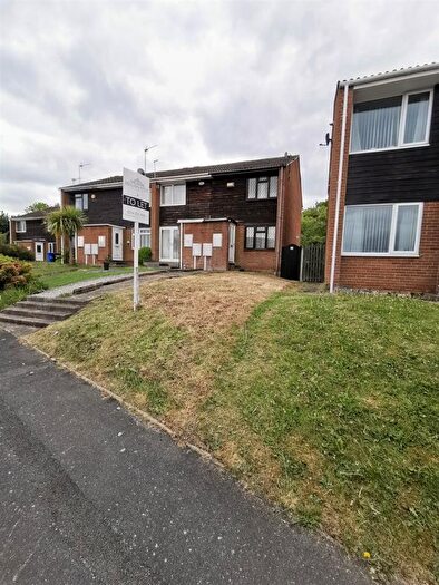 2 Bedroom End Of Terrace House To Rent In Meadowcroft Glade, Westfield, S20
