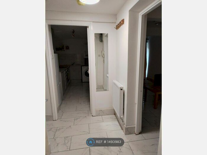 1 Bedroom Flat To Rent In Palatine Road, Manchester, M20