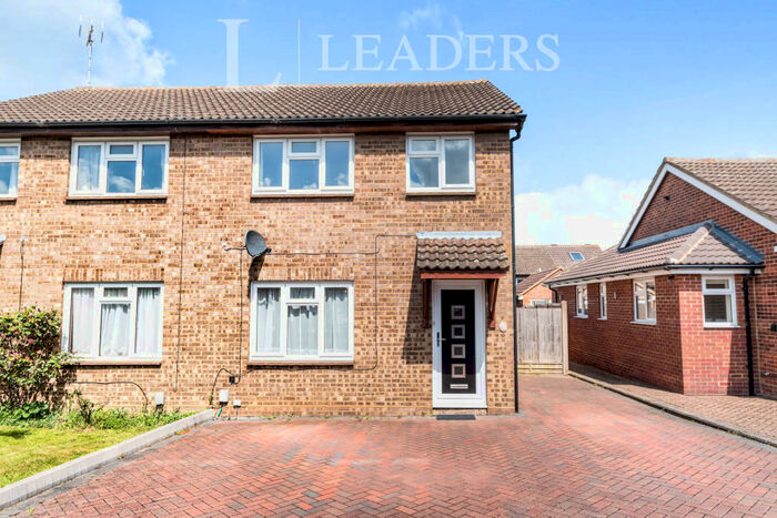 3 Bedroom Semi-Detached House To Rent In Coleridge Close, Hitchin, SG4