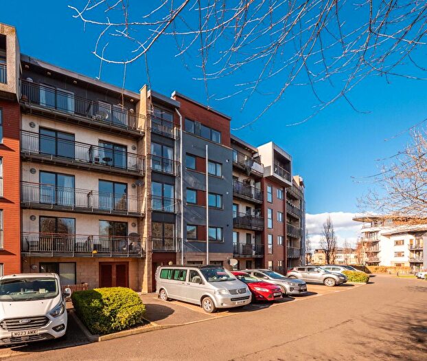 2 Bedroom Flat For Sale In / East Pilton Farm Crescent, Fettes, Edinburgh, EH5