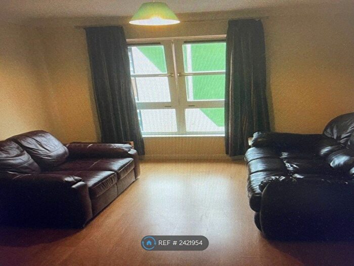 5 Bedroom Terraced House To Rent In Urquhart Street, Dundee, DD1