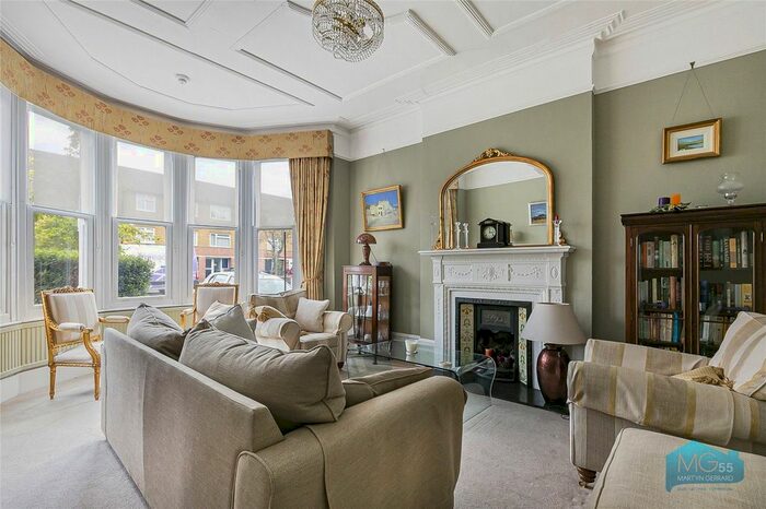 7 Bedroom Detached House To Rent In Westbury Road, Woodside Park, London, N12