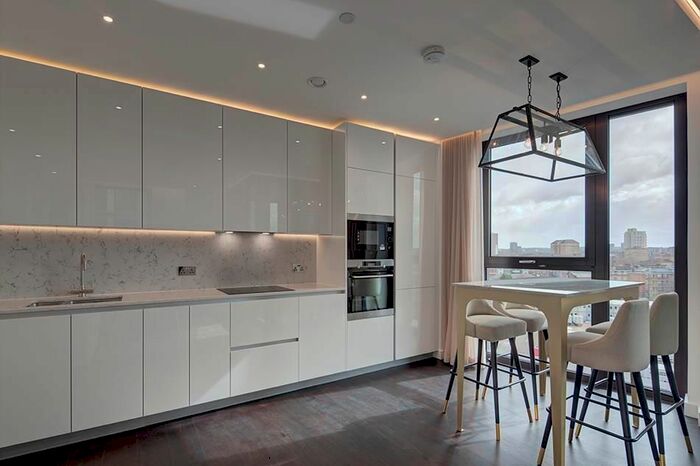 2 Bedroom Flat To Rent In Charles Clowes Walk, London, SW11