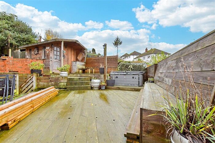 3 Bedroom Detached House For Sale In Reading Road, Dover, Kent, CT17