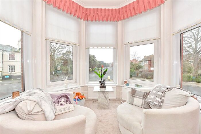 4 Bedroom Flat For Sale In Festing Road, Southsea, Hampshire, PO4