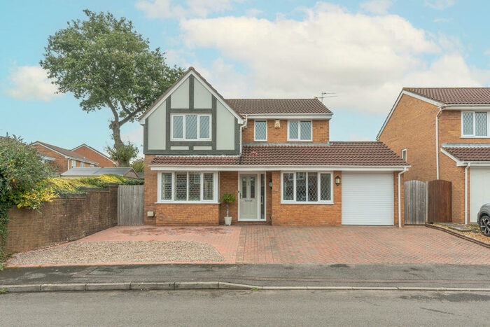4 Bedroom Detached House For Sale In The Worthys, Bradley Stoke, Bristol, BS32