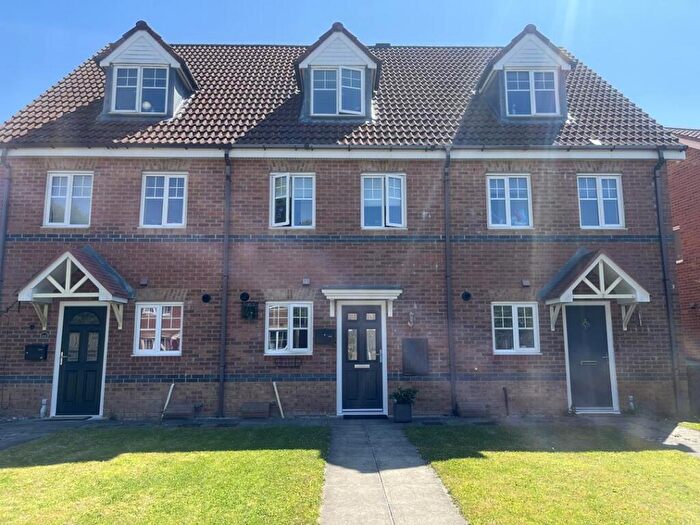 3 Bedroom Town House For Sale In Lamberton Drive, Brymbo, Wrexham, LL11