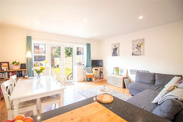 2 Bedroom Flat To Rent In Silver Birch Close, London, SE28