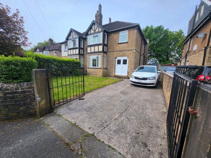3 Bedroom Semi-Detached House To Rent In Oastler Avenue, Huddersfield, HD1