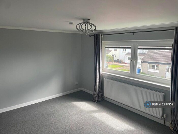2 Bedroom Flat To Rent In Kildare Drive, Lanark, ML11