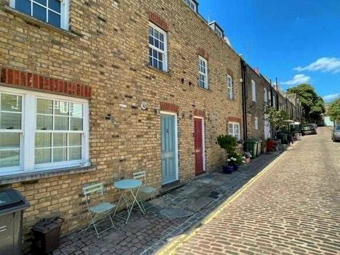2 Bedroom Mews House To Rent In Railey Mews, London, NW5