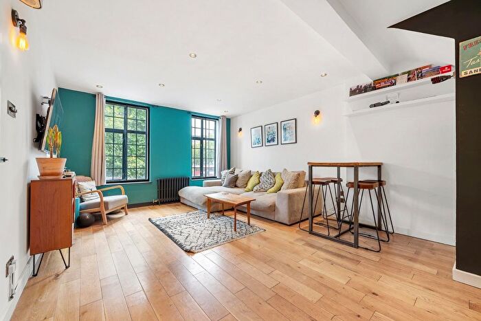 2 Bedroom Flat For Sale In Brixton Road, SW9