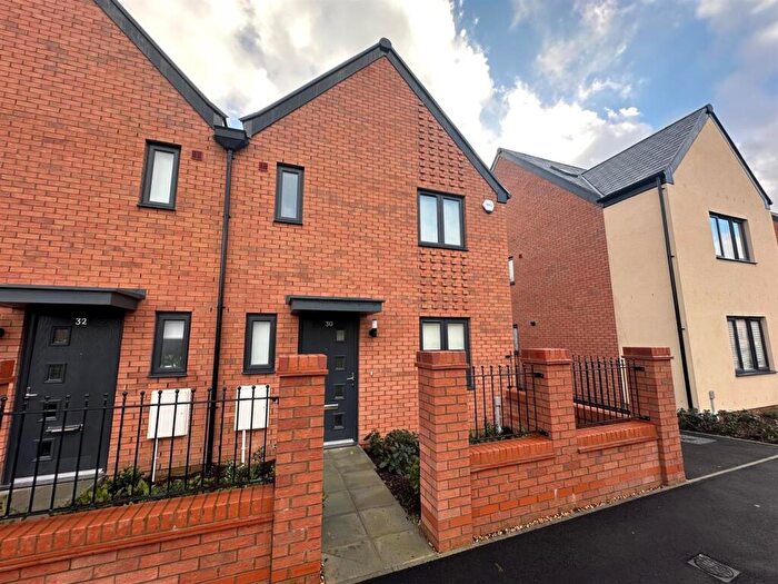 3 Bedroom Semi-Detached House To Rent In Fieldfare Road, Whiteley, Fareham, PO15