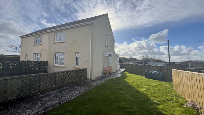 3 Bedroom Semi-Detached House For Sale In Lindsway Villas, St. Ishmaels, Haverfordwest, SA62