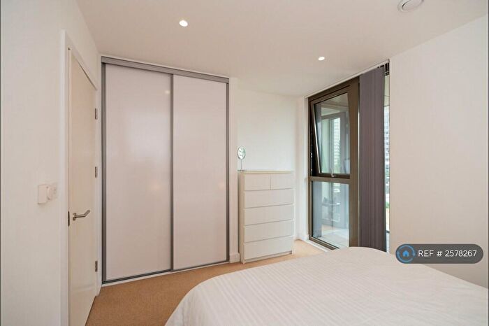 1 Bedroom Flat To Rent In Caithness Walk, East Croydon, CR0