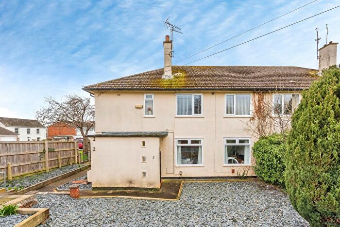 2 Bedroom Maisonette For Sale In Moredon Park, Swindon, SN2