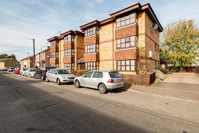 Apartment To Rent In Kingsdale Court, Milton Road, Swanscombe, Kent, DA10