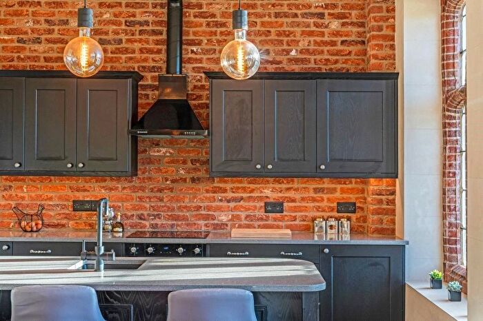 2 Bedroom Flat To Rent In Rosemary Lane, Flimwell, Wadhurst, TN5