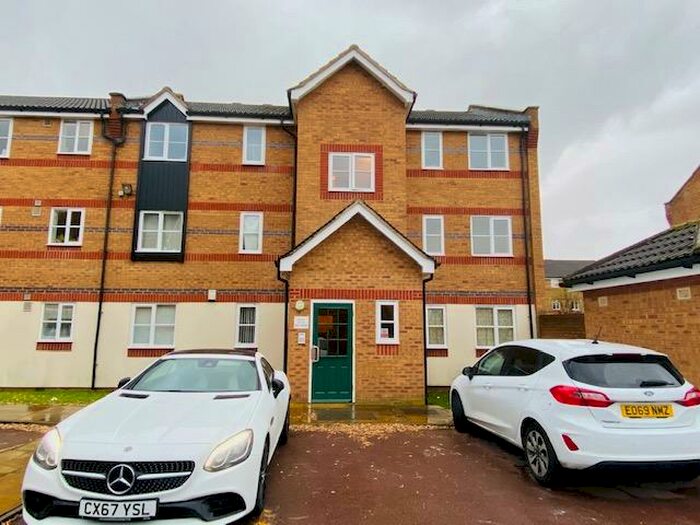 1 Bedroom Flat To Rent In Colt Mews, Enfield, EN3