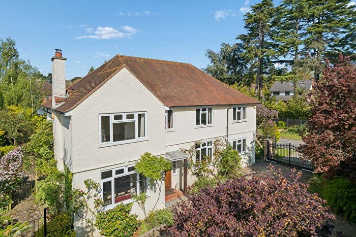 6 Bedroom Detached House For Sale In Cherry Tree Road, Farnham Royal., SL2