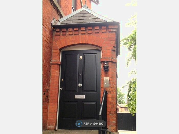 2 Bedroom Flat To Rent In Heaton Moor Road, Stockport, SK4