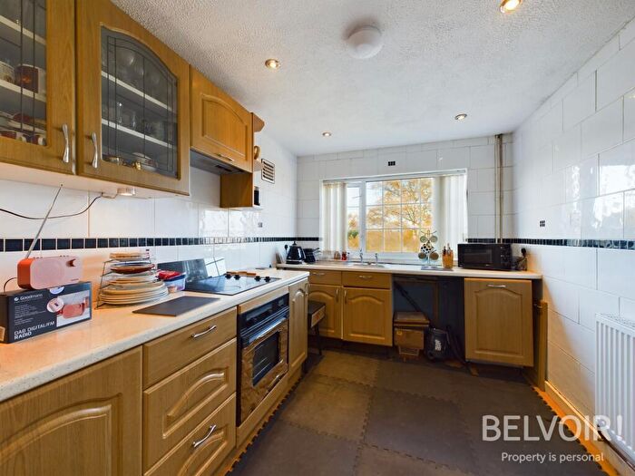 2 Bedroom Detached House For Sale In Theresa Close, Hanford, Stoke On Trent, ST4
