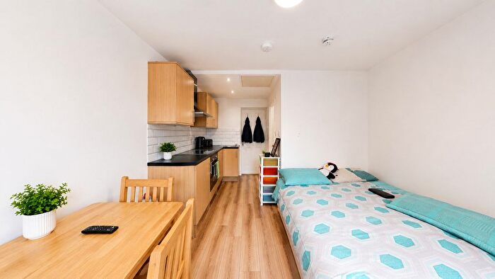 Studio To Rent In Wightman Road, London, London, N8