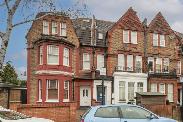 2 Bedroom Flat To Rent In Ashlake Road, London, SW16