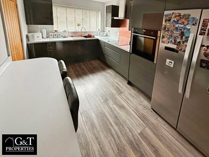 3 Bedroom Semi-Detached House For Sale In Seaton Place, Stourbridge, DY8